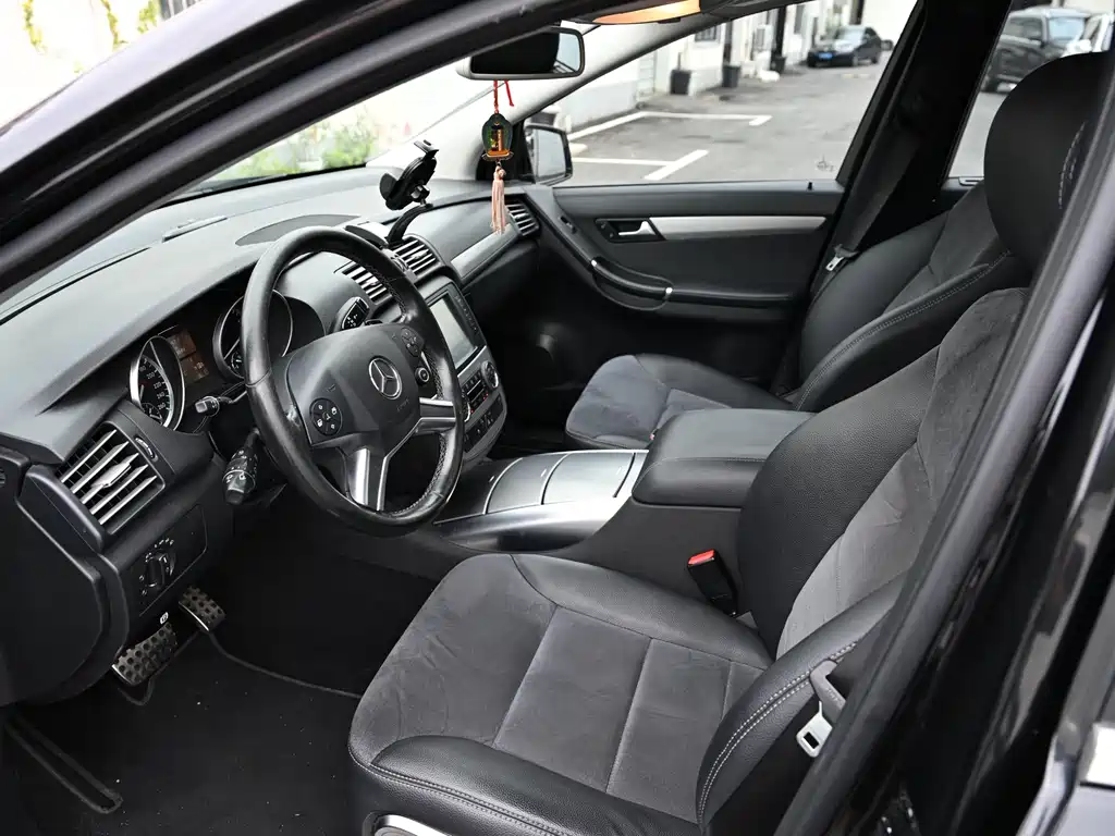 Mercedes-Benz R-Class 2016