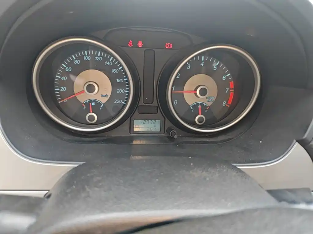 Buick Excelle 2015 — фото 12