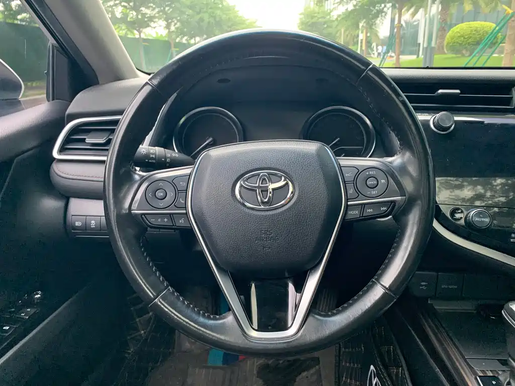 Toyota Camry 2020 — фото 14