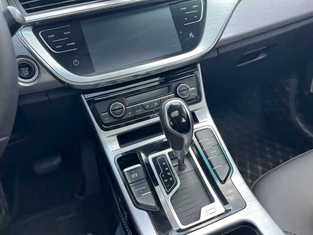 Geely Emgrand GS 2019 — фото 12