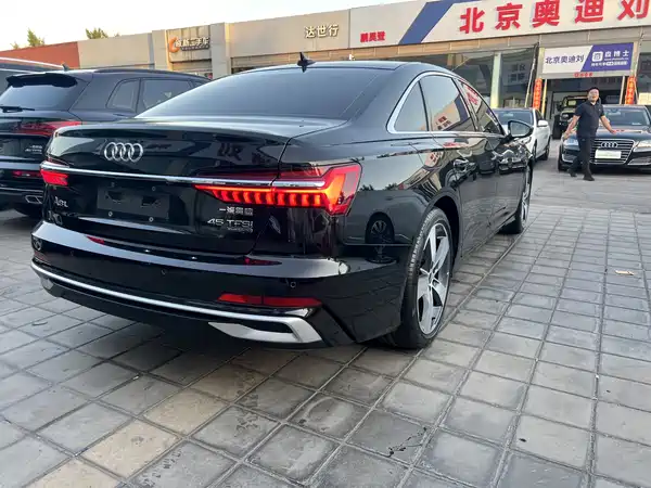 Audi A6L 2025