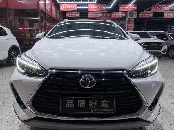Toyota Yaris L 2022