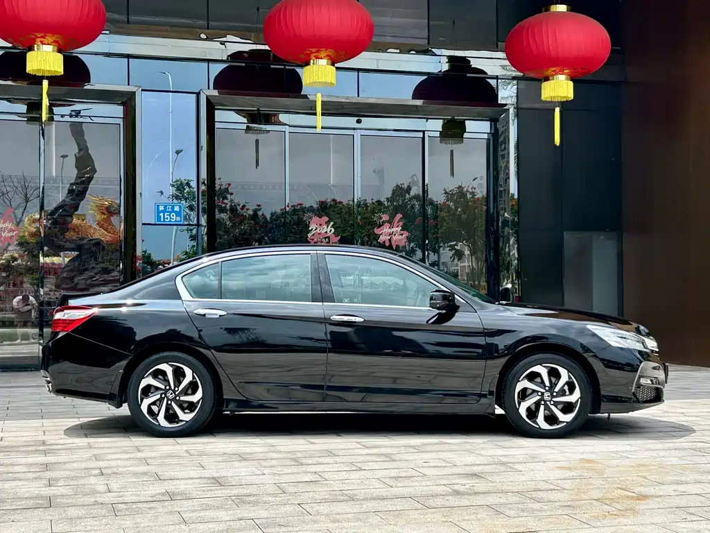 Honda Accord 2017 — фото 4