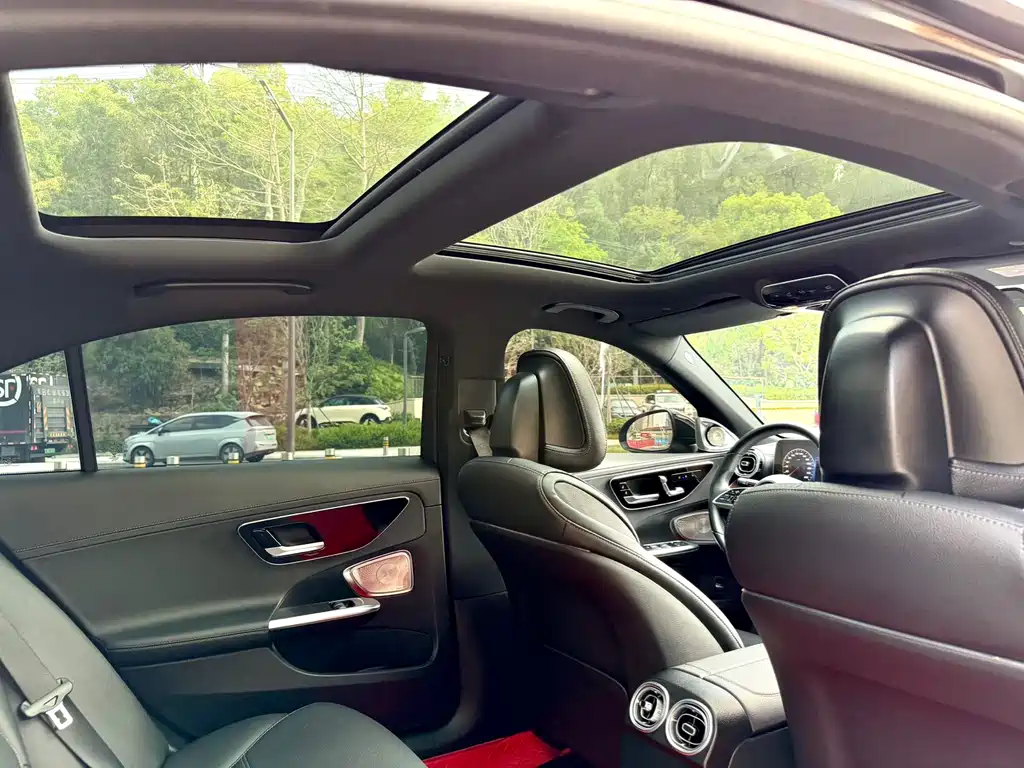 Mercedes-Benz C-Class 2022 — фото 11