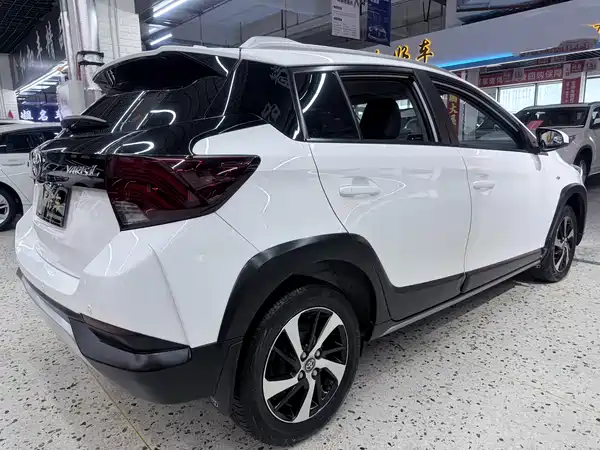 Toyota Yaris L 2022