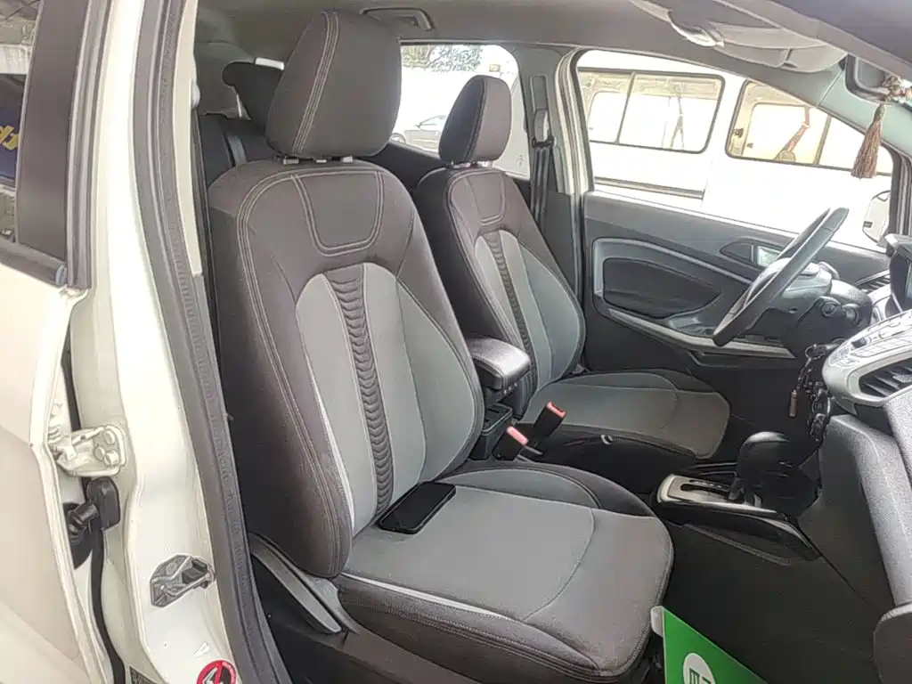 Ford Ecosport 2014 — фото 25