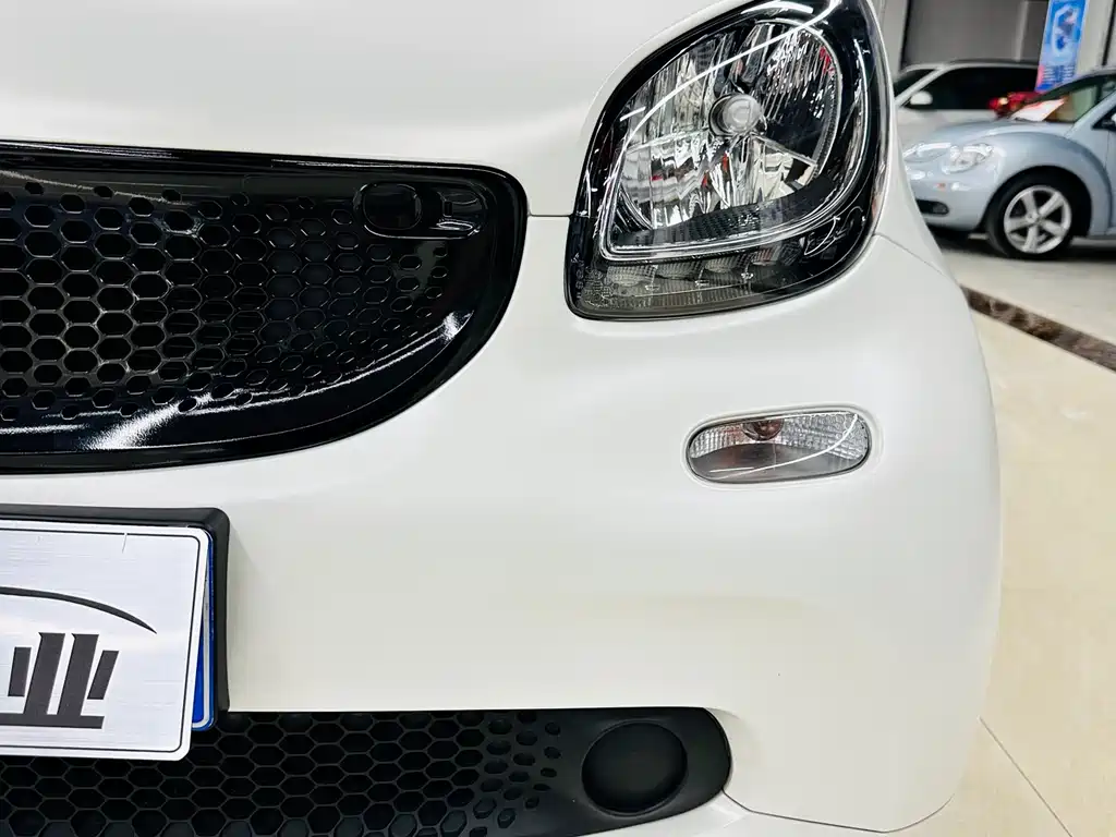 smart Fortwo 2018 — фото 9