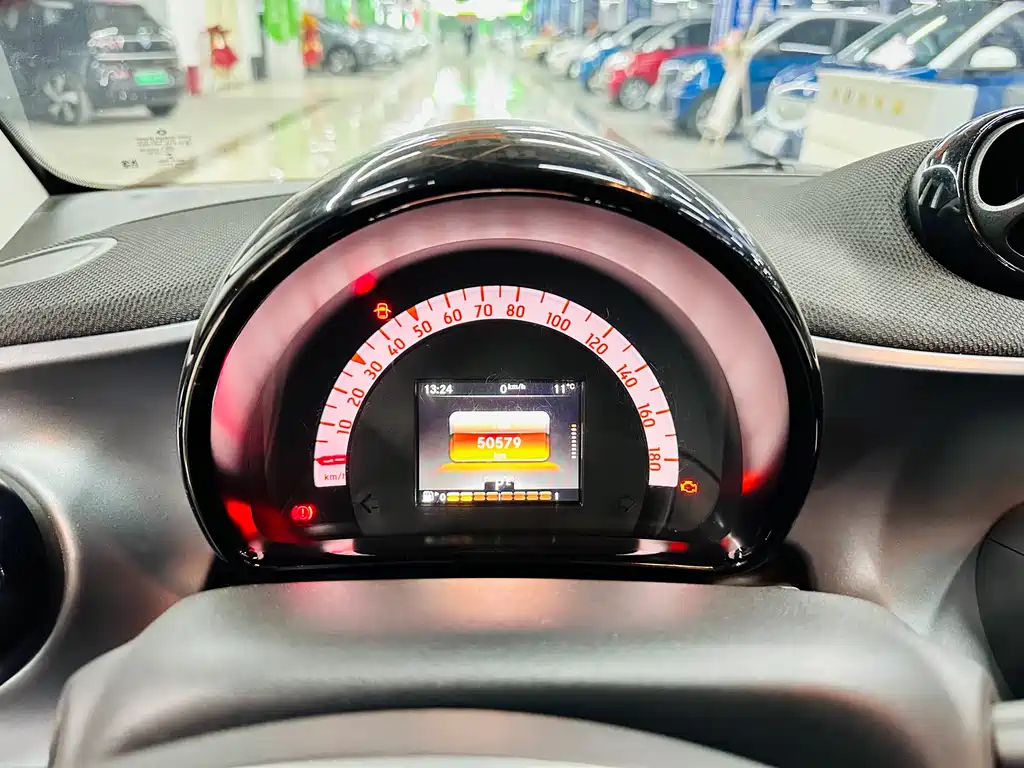 smart Fortwo 2018 — фото 26