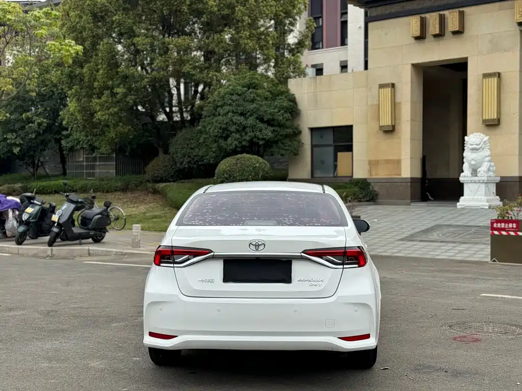 Toyota Corolla 2020 — фото 17