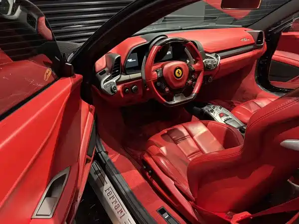 Ferrari 458 2016
