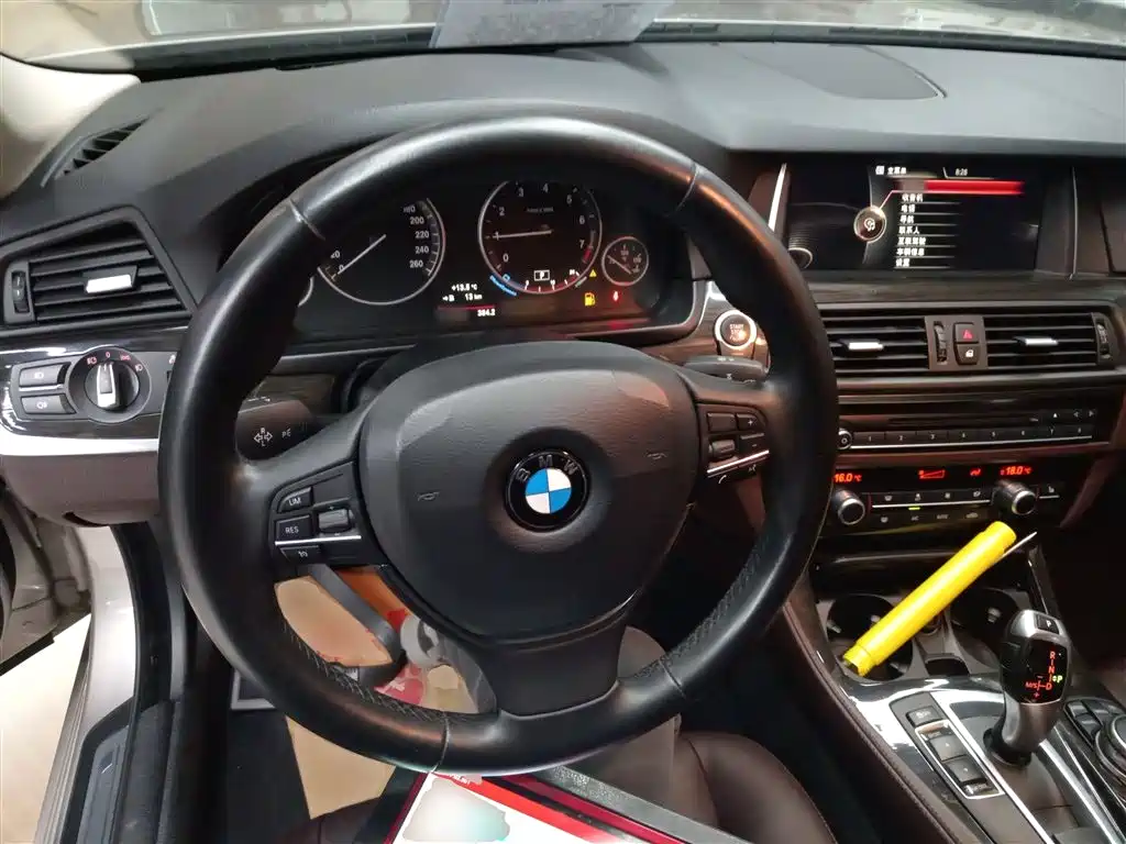 BMW 5 Series 2015 — фото 7