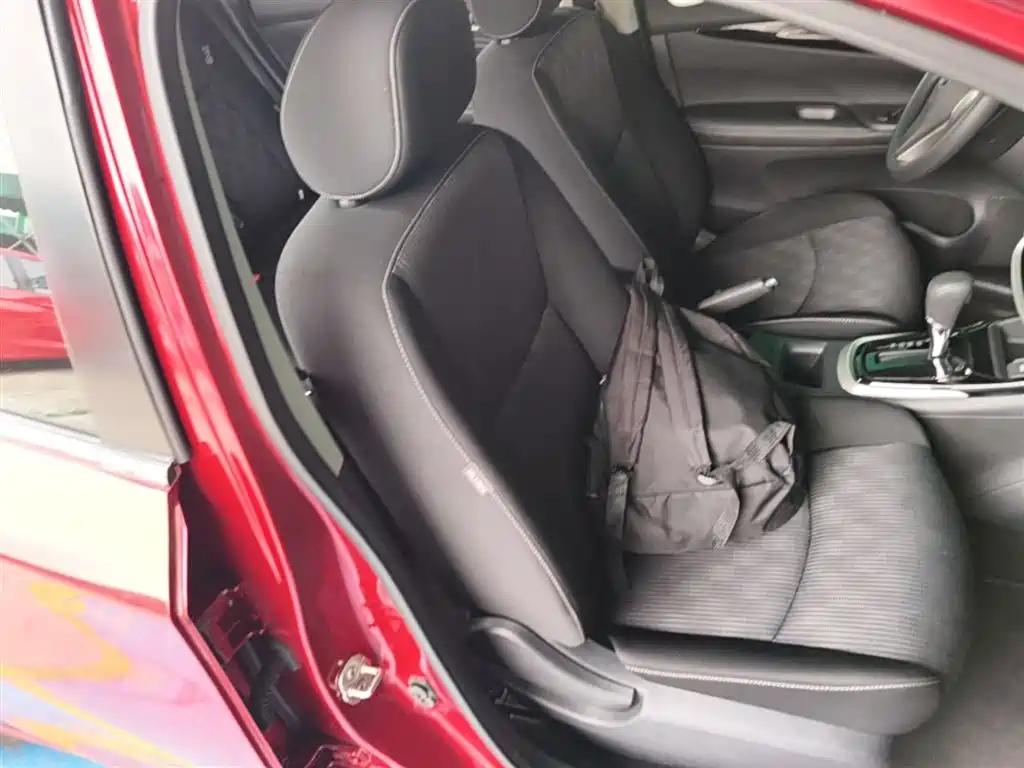 Nissan Tiida 2019 — фото 25