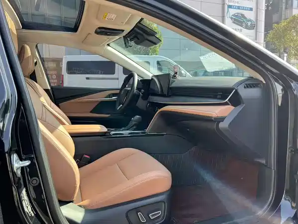 Toyota Camry 2024