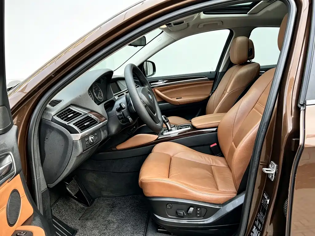 BMW X6 2012 — фото 11
