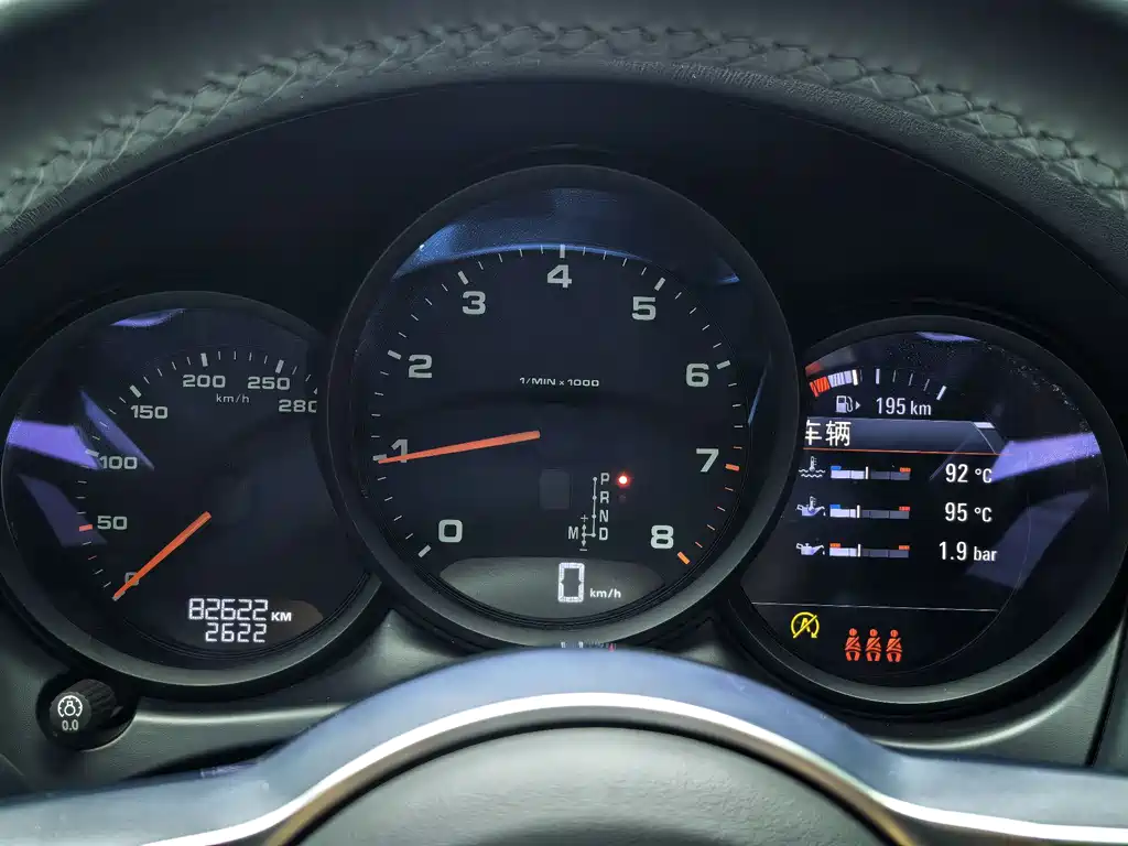 Porsche Macan 2020 — фото 14