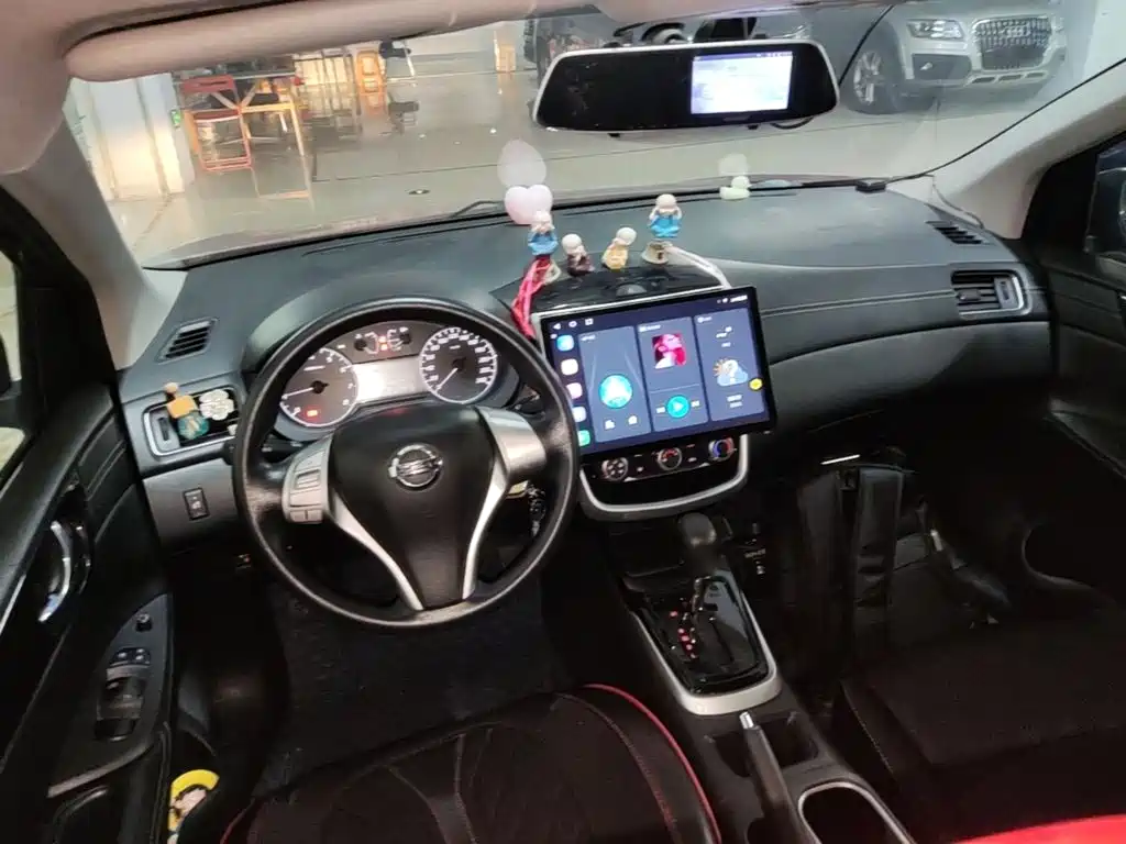 Nissan Tiida 2018 — фото 10