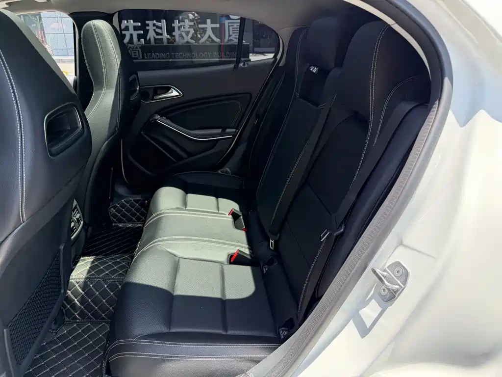 Mercedes-Benz GLA 2019 — фото 12