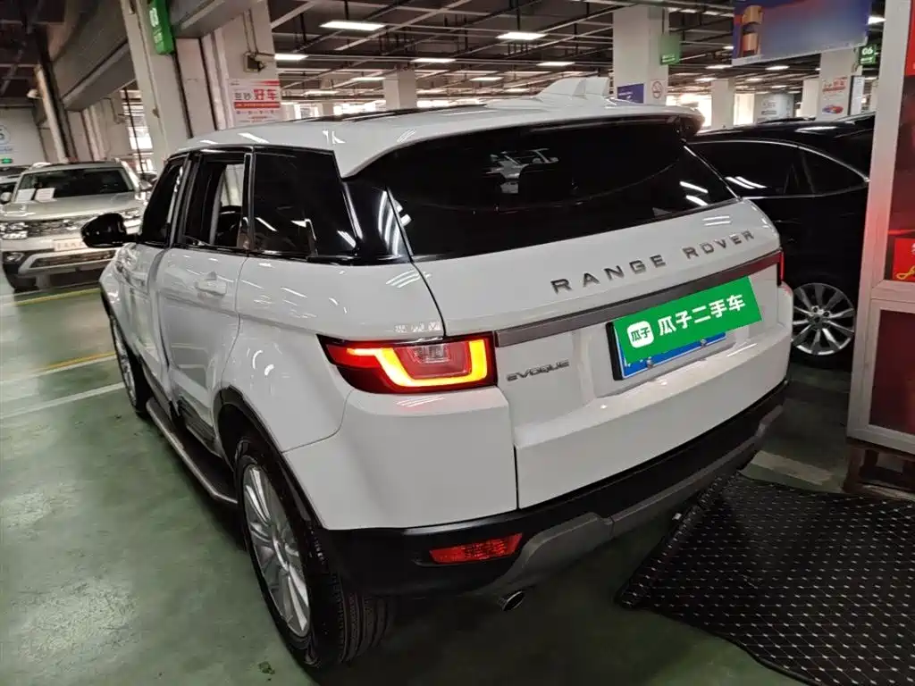 Land Rover Evoque 2018 — фото 23