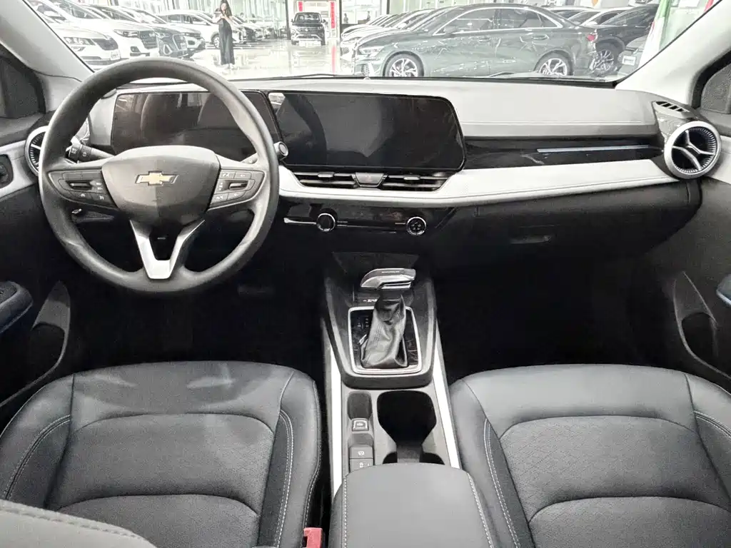 Chevrolet Cruze 2023 — фото 11