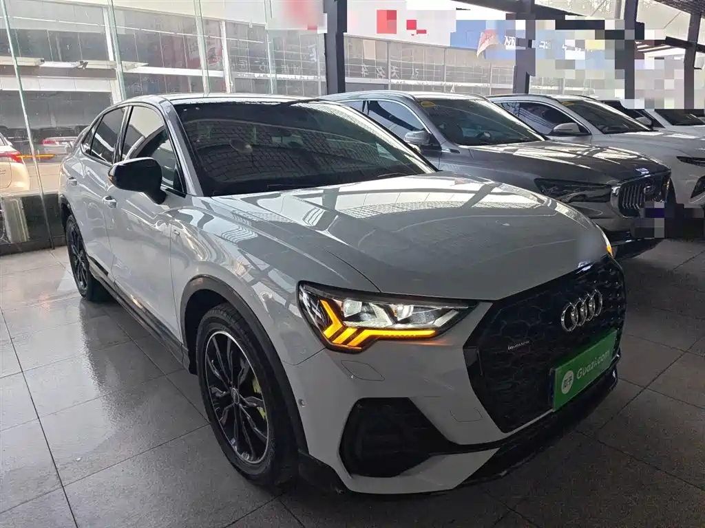 Audi Q3 Sportback 2022 — фото 23