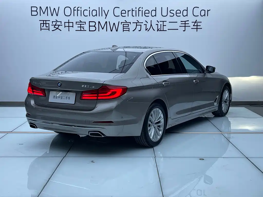 BMW 5 Series New Energy 2020 — фото 5