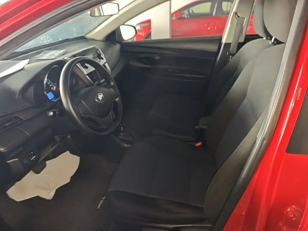 Toyota Yaris L 2019 — фото 15