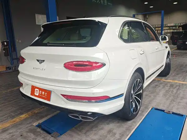 Bentley Bentayga 2021
