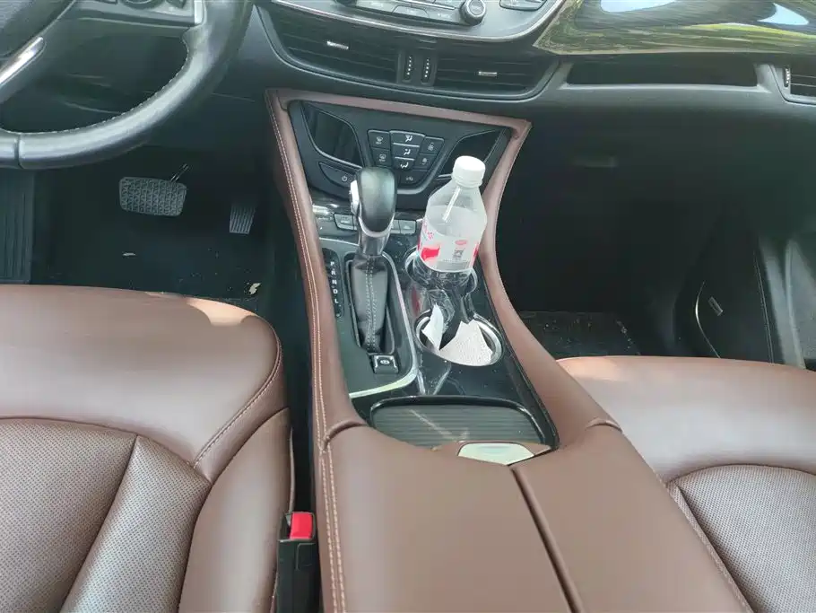 Buick Envision Plus 2018 — фото 16