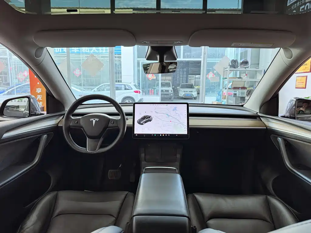 Tesla Model Y 2021 — фото 10