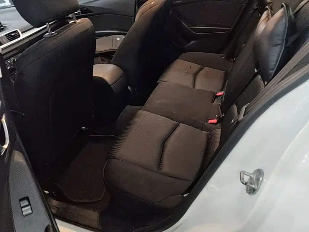 Mazda 3 Angkesela 2015 — фото 17