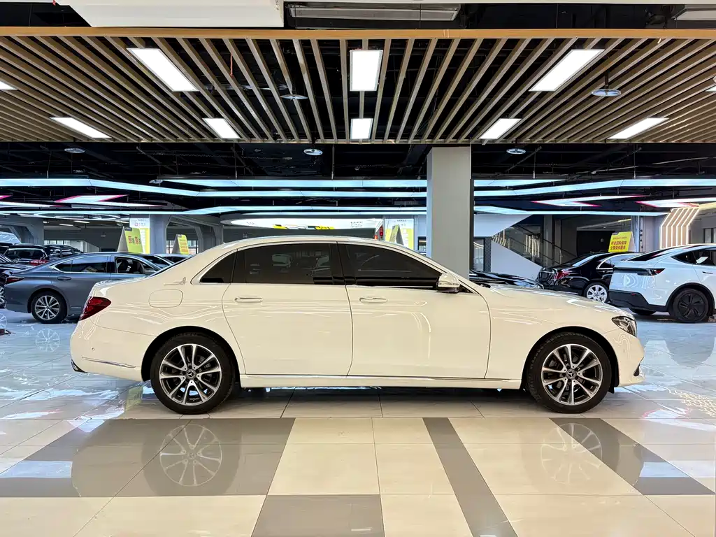 Mercedes-Benz E-Class 2017 — фото 6