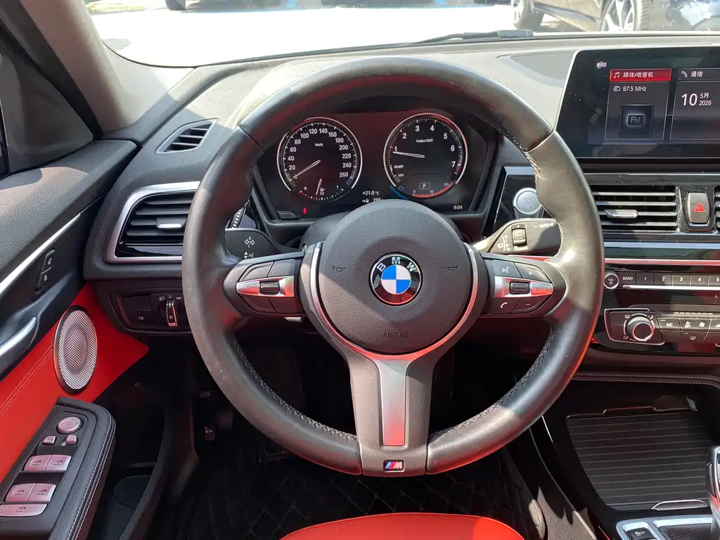 BMW 1 Series 2023 — фото 14