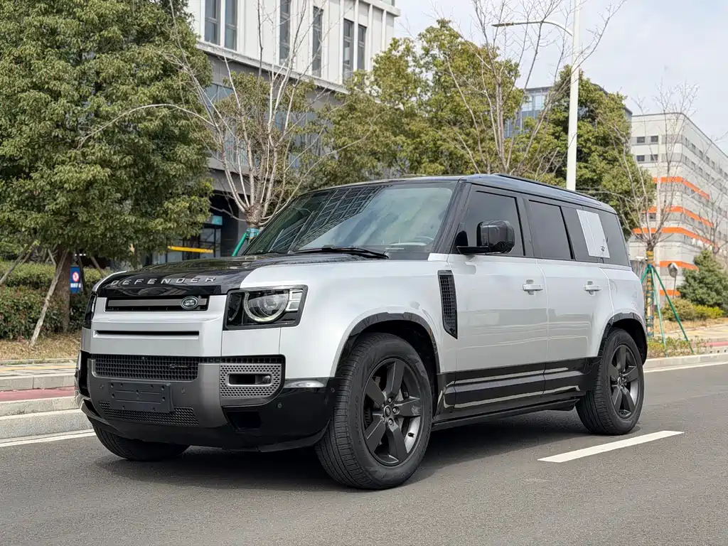 Land Rover Defender 2022 — фото 1
