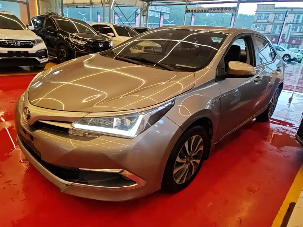 Toyota Corolla 2017 — фото 2