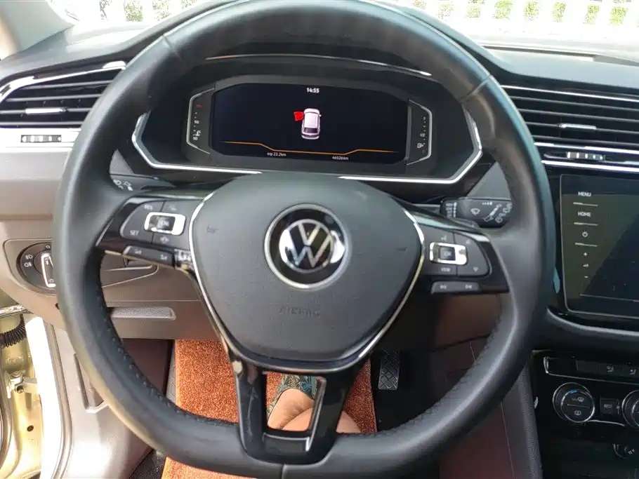 Volkswagen Tiguan L 2021 — фото 15