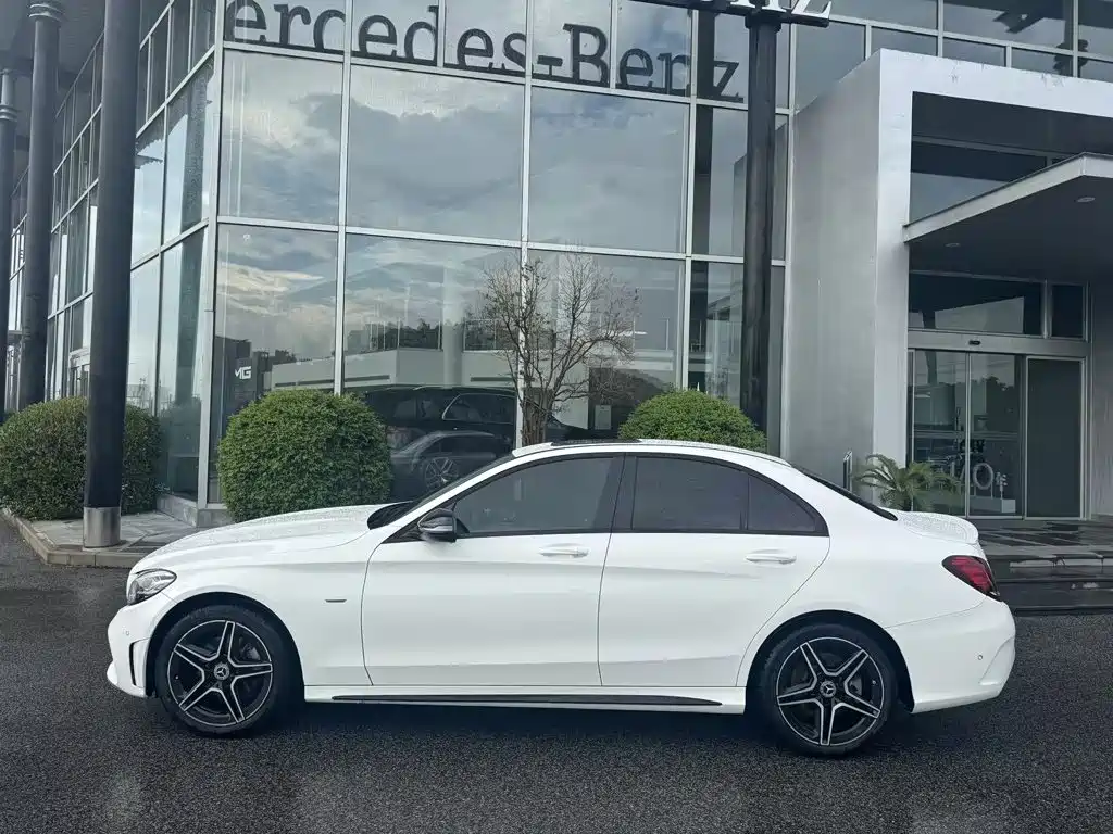 Mercedes-Benz C-Class 2021 — фото 12