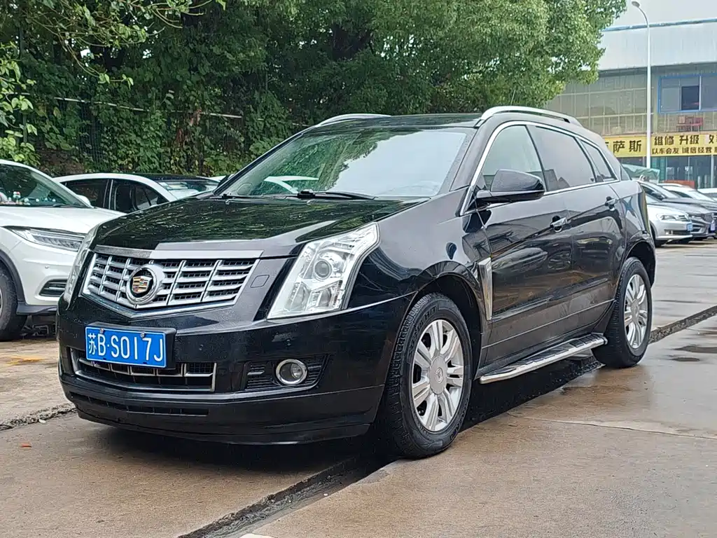 Cadillac SRX 2014 — фото 1