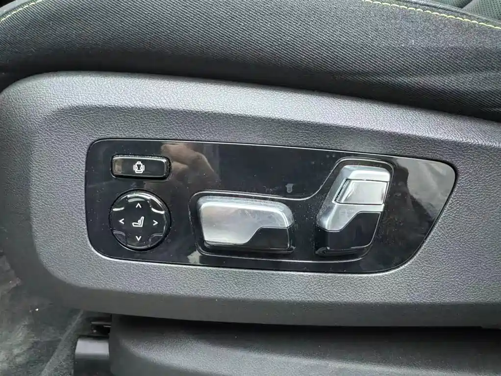 BMW X5 2025 — фото 10