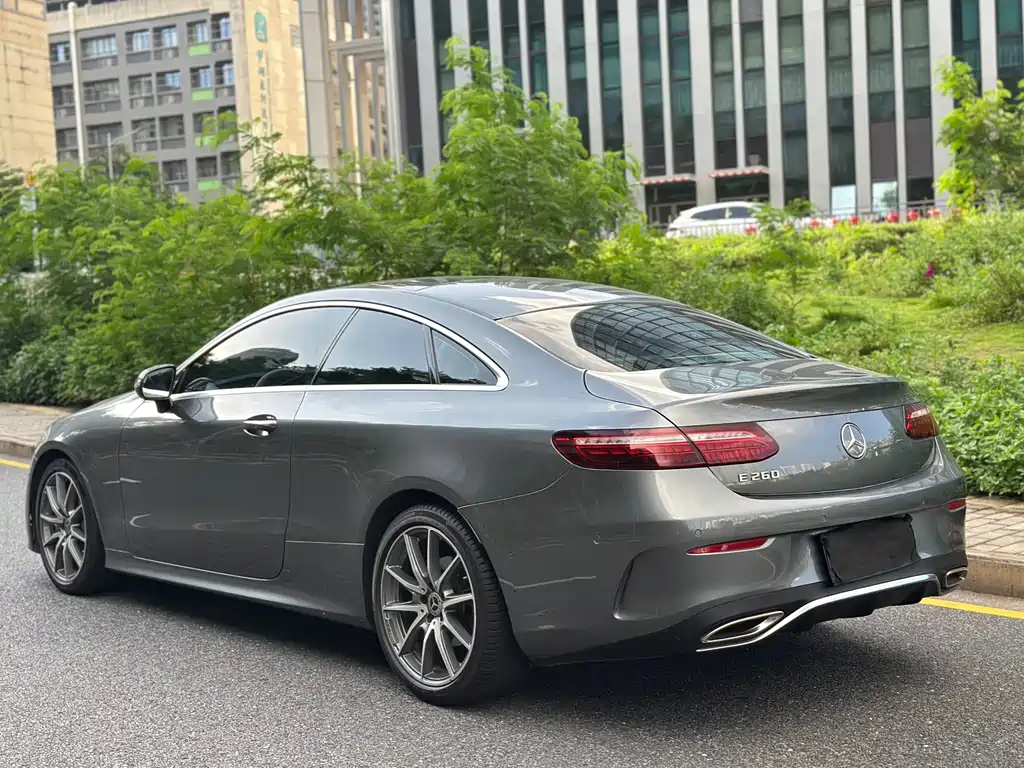 Mercedes-Benz E-Class 2021 — фото 11