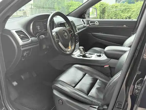 Jeep Grand Cherokee 2022