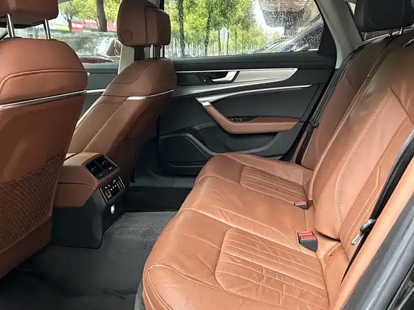 Audi A6L 2021