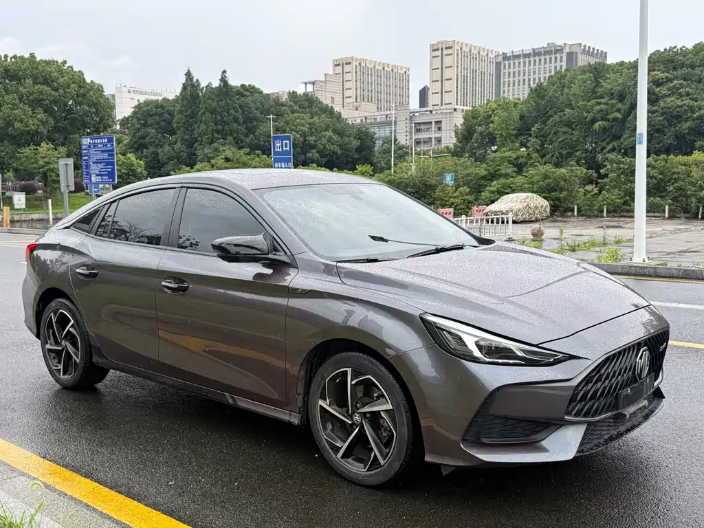 MG MG5 2021