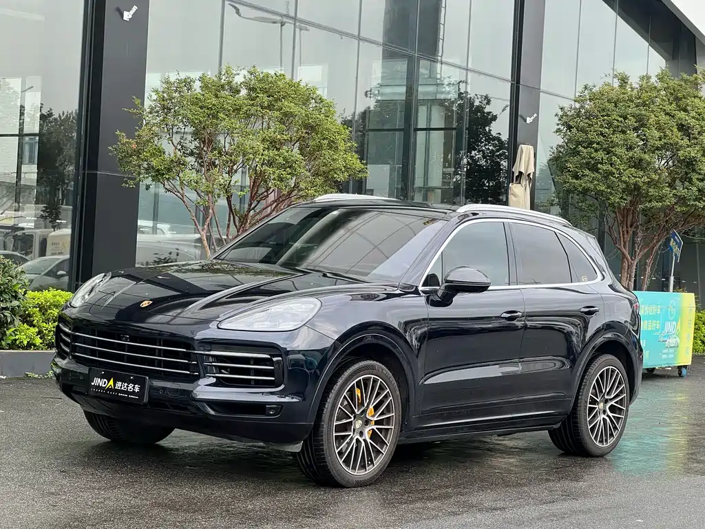 Porsche Cayenne 2021 — фото 1
