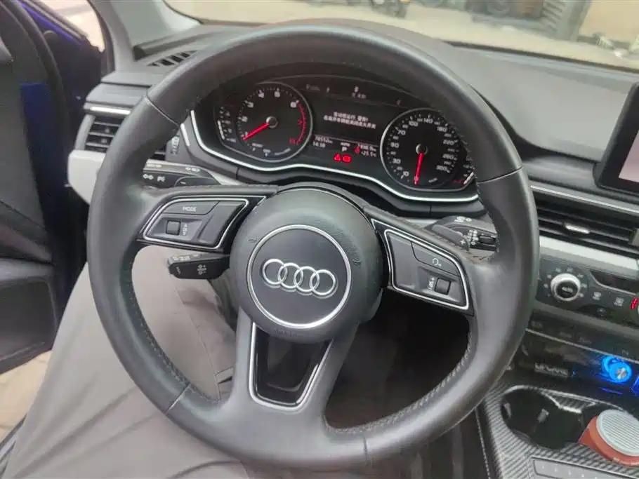 Audi A4L 2017 — фото 15