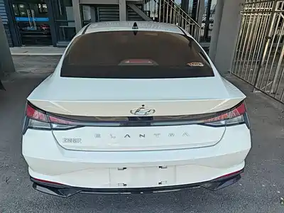 Hyundai Elantra 2022