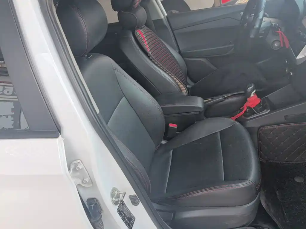 Hyundai Verna 2017 — фото 25