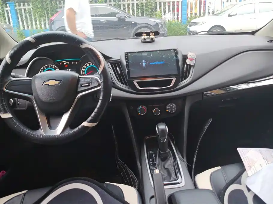 Chevrolet Cavalier 2018 — фото 12