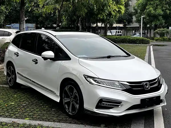 Honda Jade 2017