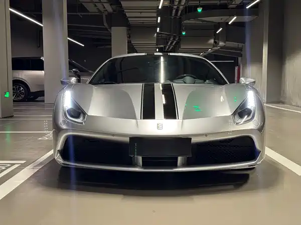 Ferrari 488 2019