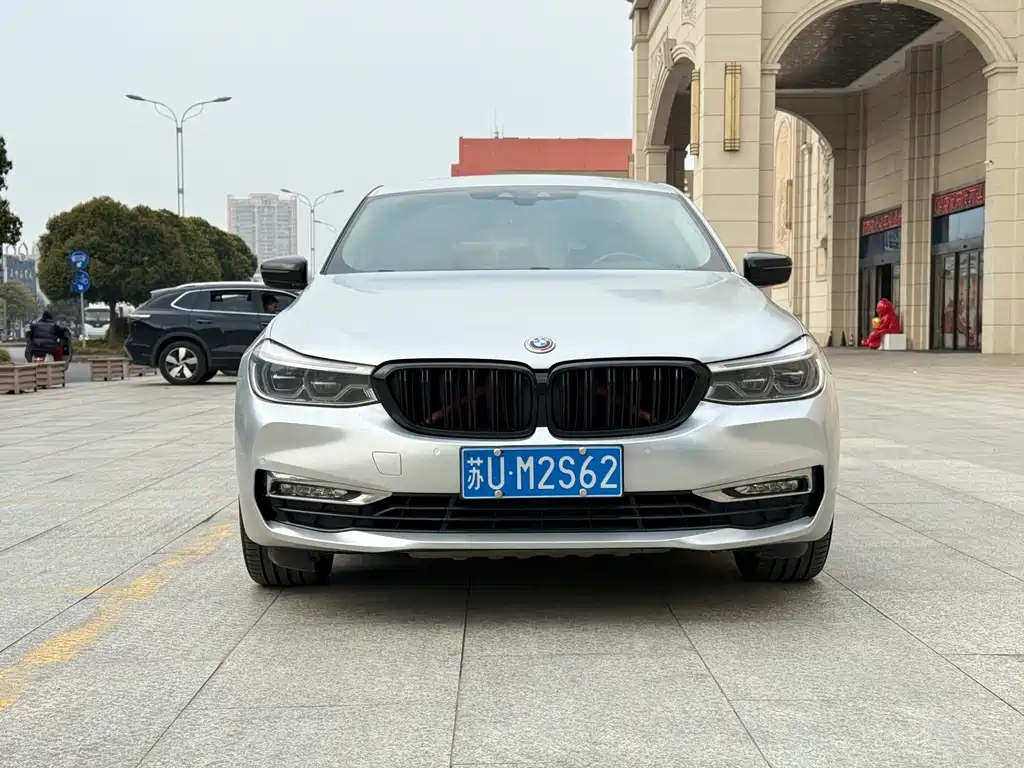 BMW 6 Series GT 2018 — фото 2